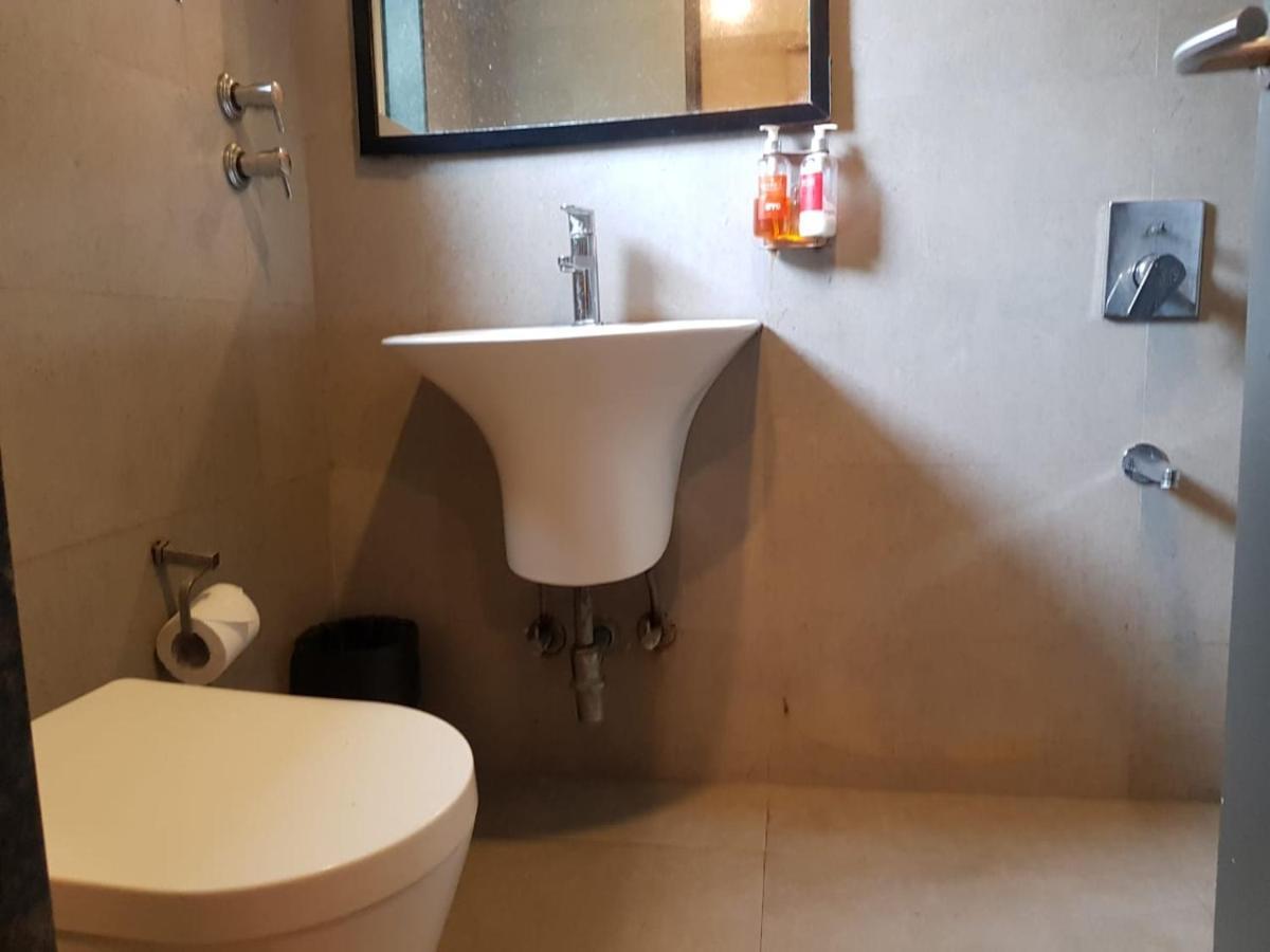 מומביי Hotel Unicontinental מראה חיצוני תמונה